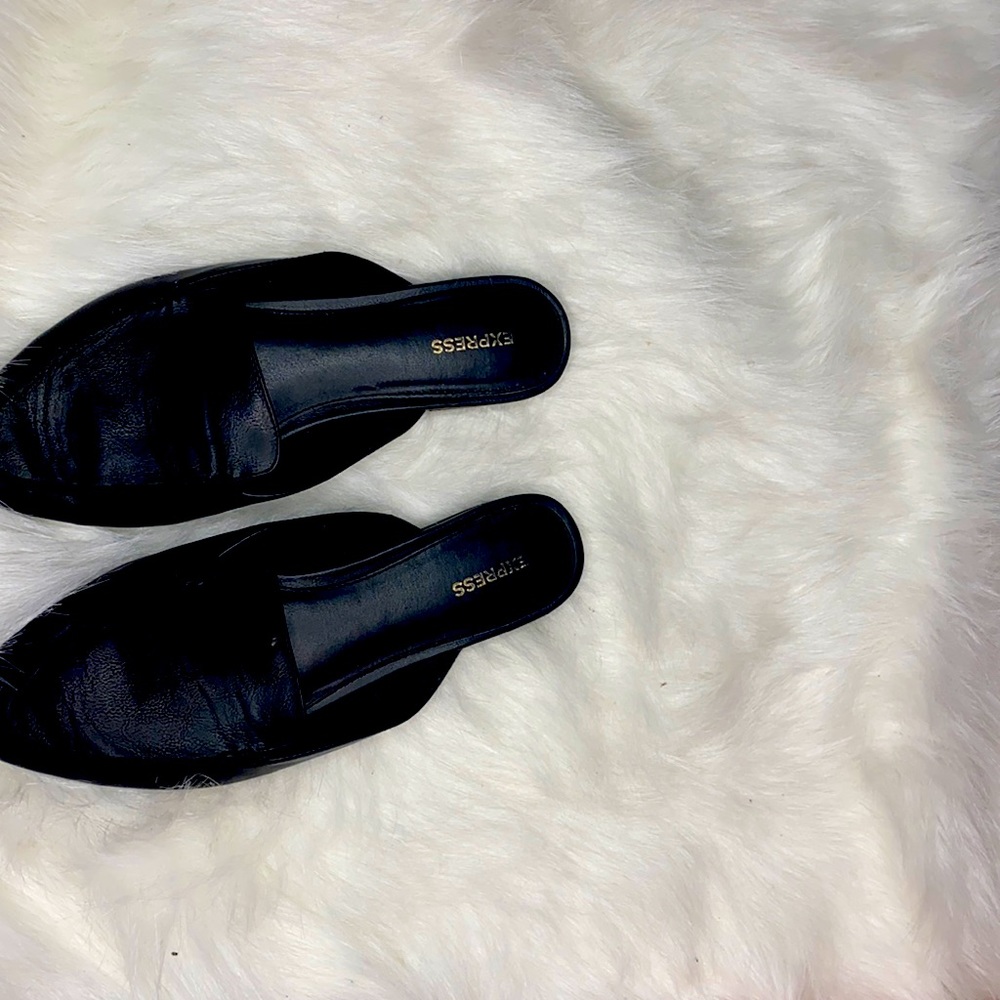 Black shoes